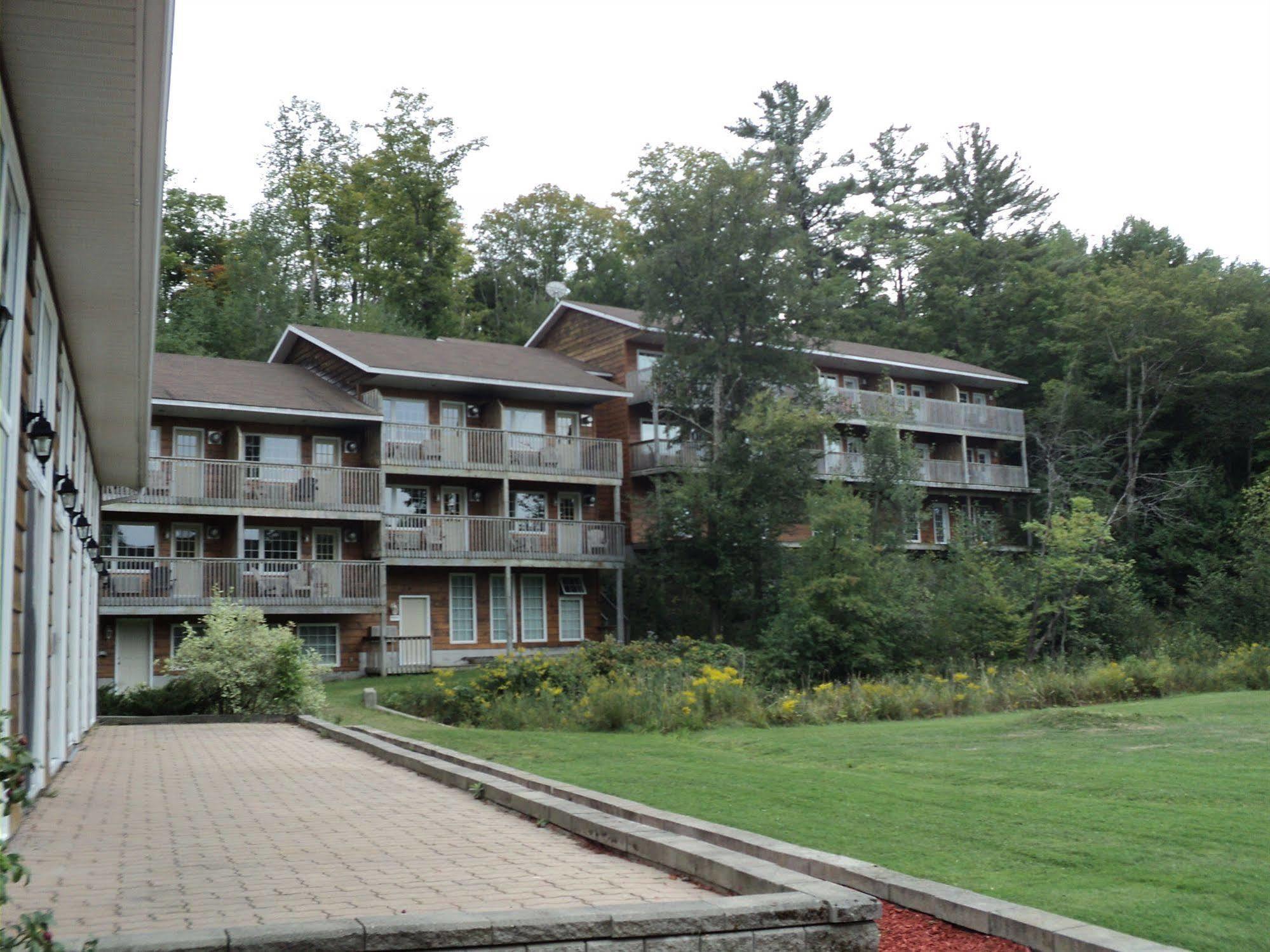 The Grand Tappattoo Resort, Ascend Hotel Collection Otter Lake Luaran gambar